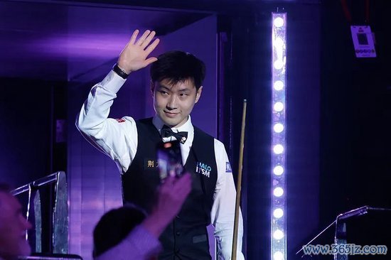 证券炒股配资门户 赵心童夺冠创历史！中国首位斯诺克世锦赛冠军！